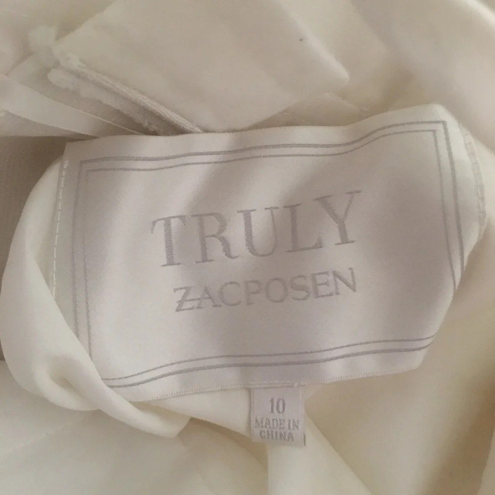 WOMENS Truly by Zac Posen, wedding dress size 10 in soft white. - Picture 4 of 8